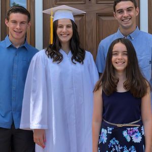 Meet your Posher, Alicia